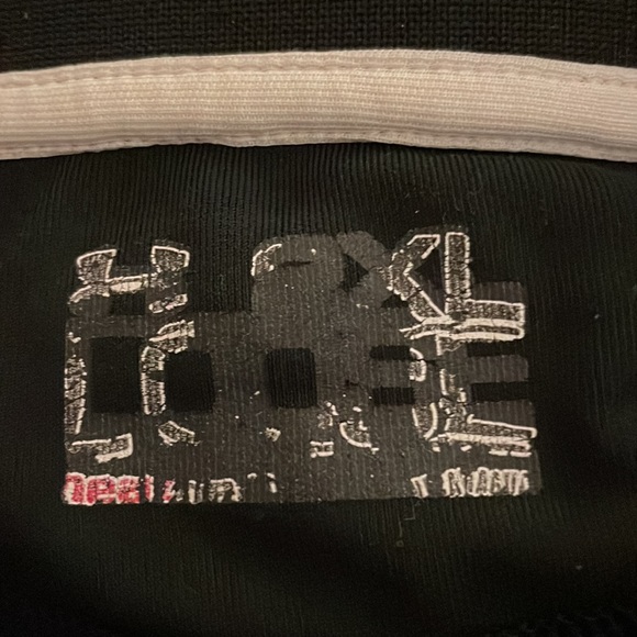 UNDER ARMOUR Men's Short Sleeve Loose Fit Heat Gear Polo Shirt size 2XL EUC - Picture 13 of 13